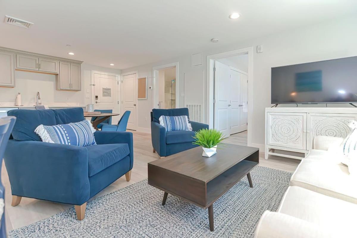 Harbourtown Suites On Plymouth Harbor Extérieur photo
