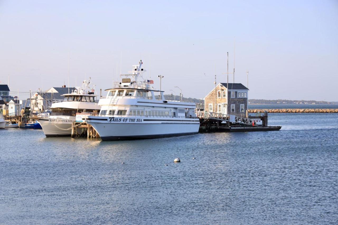 Harbourtown Suites On Plymouth Harbor Extérieur photo