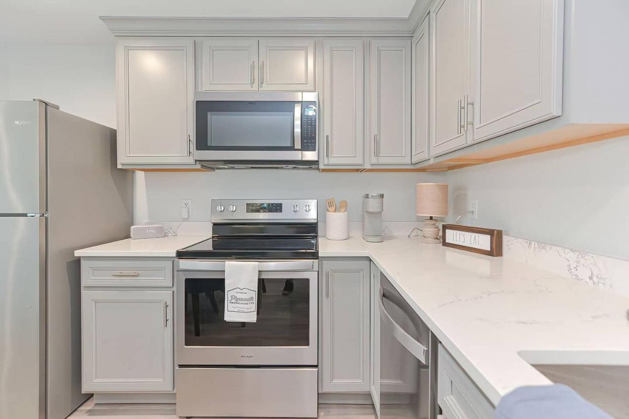 Harbourtown Suites On Plymouth Harbor Extérieur photo