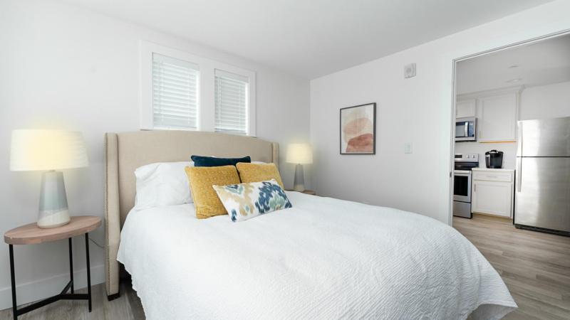 Harbourtown Suites On Plymouth Harbor Extérieur photo