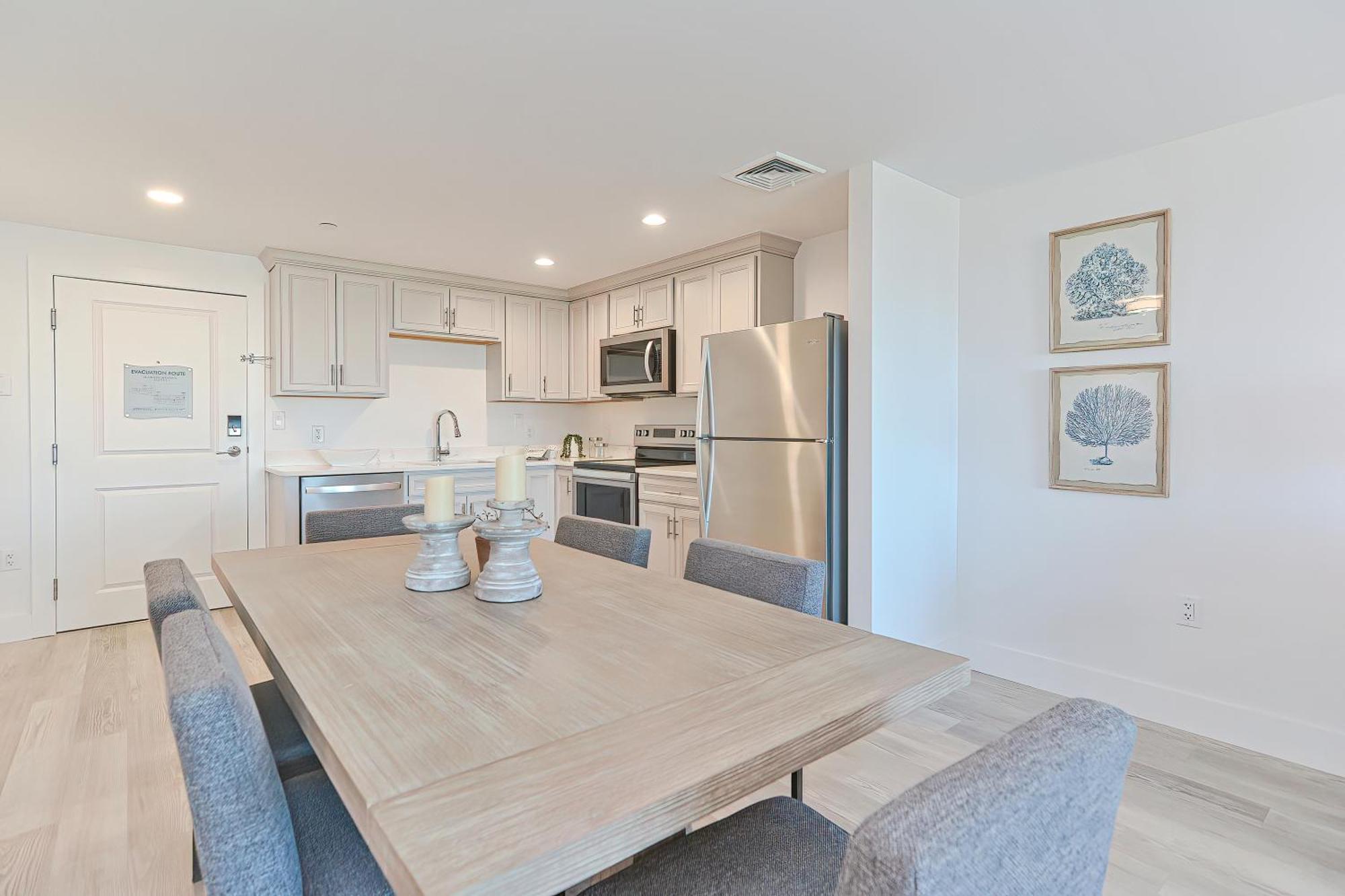Harbourtown Suites On Plymouth Harbor Extérieur photo