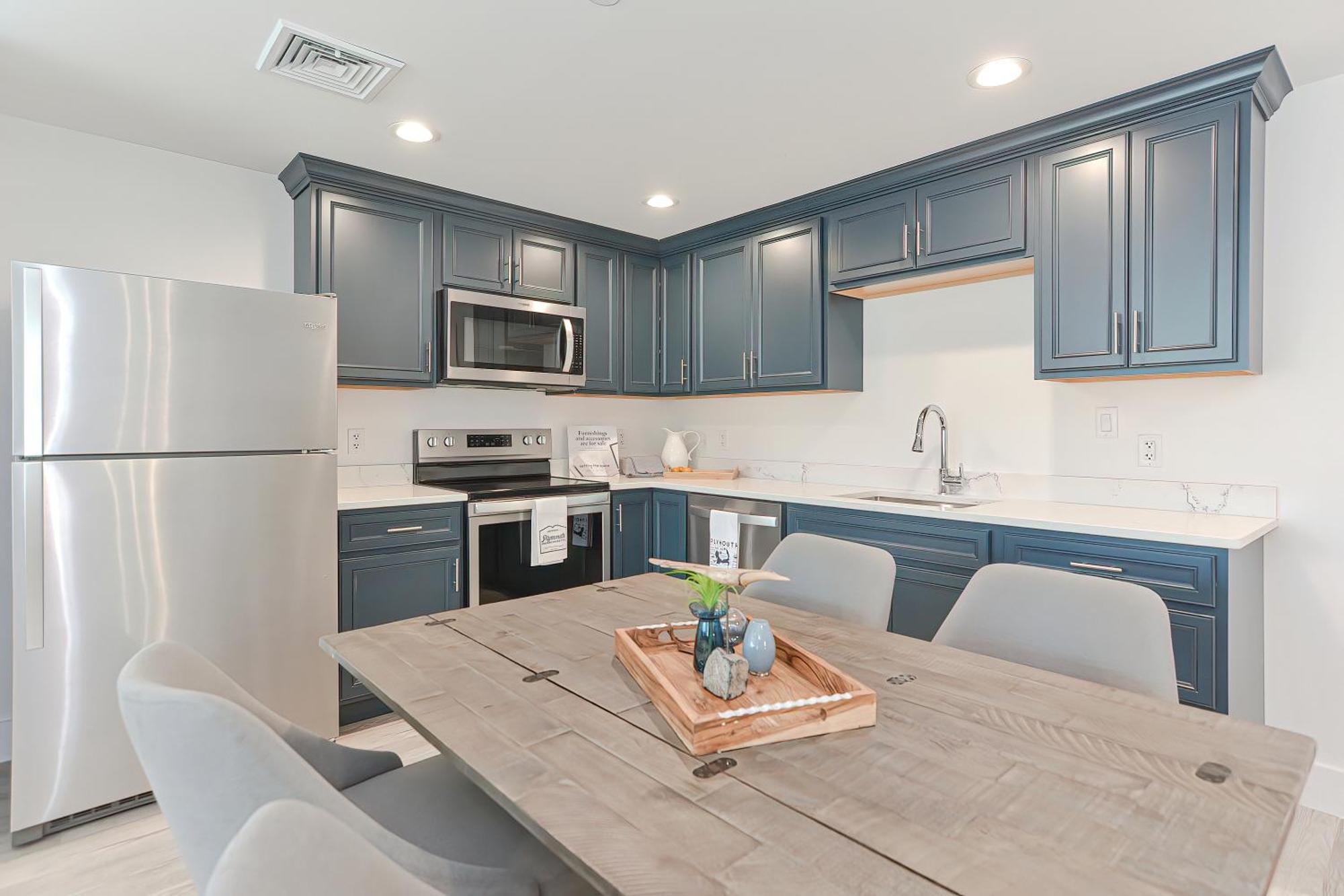 Harbourtown Suites On Plymouth Harbor Extérieur photo