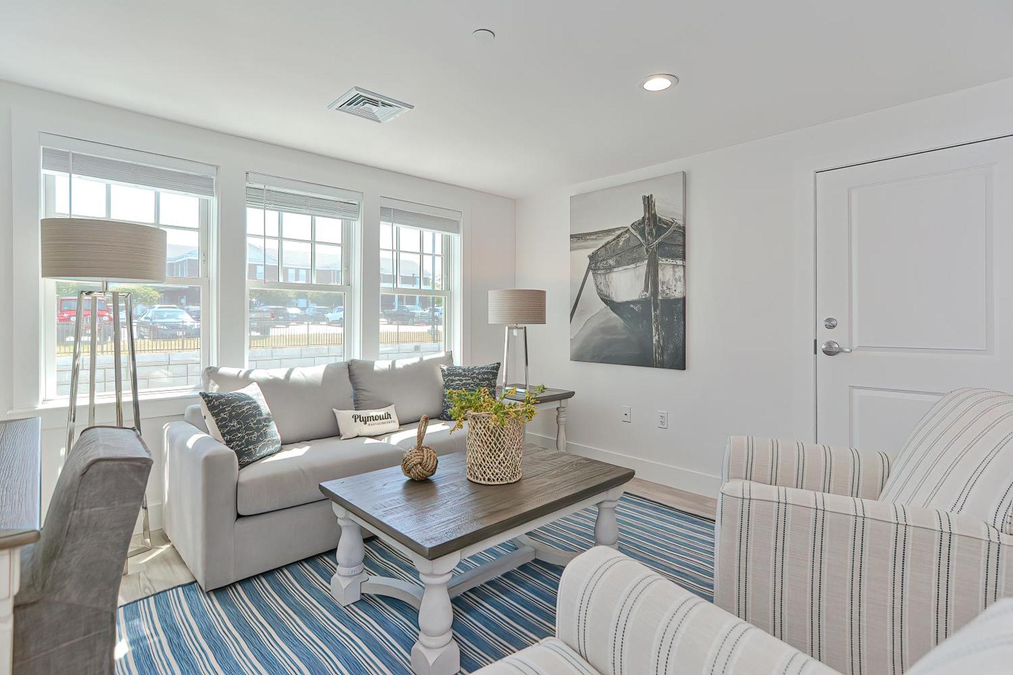 Harbourtown Suites On Plymouth Harbor Extérieur photo