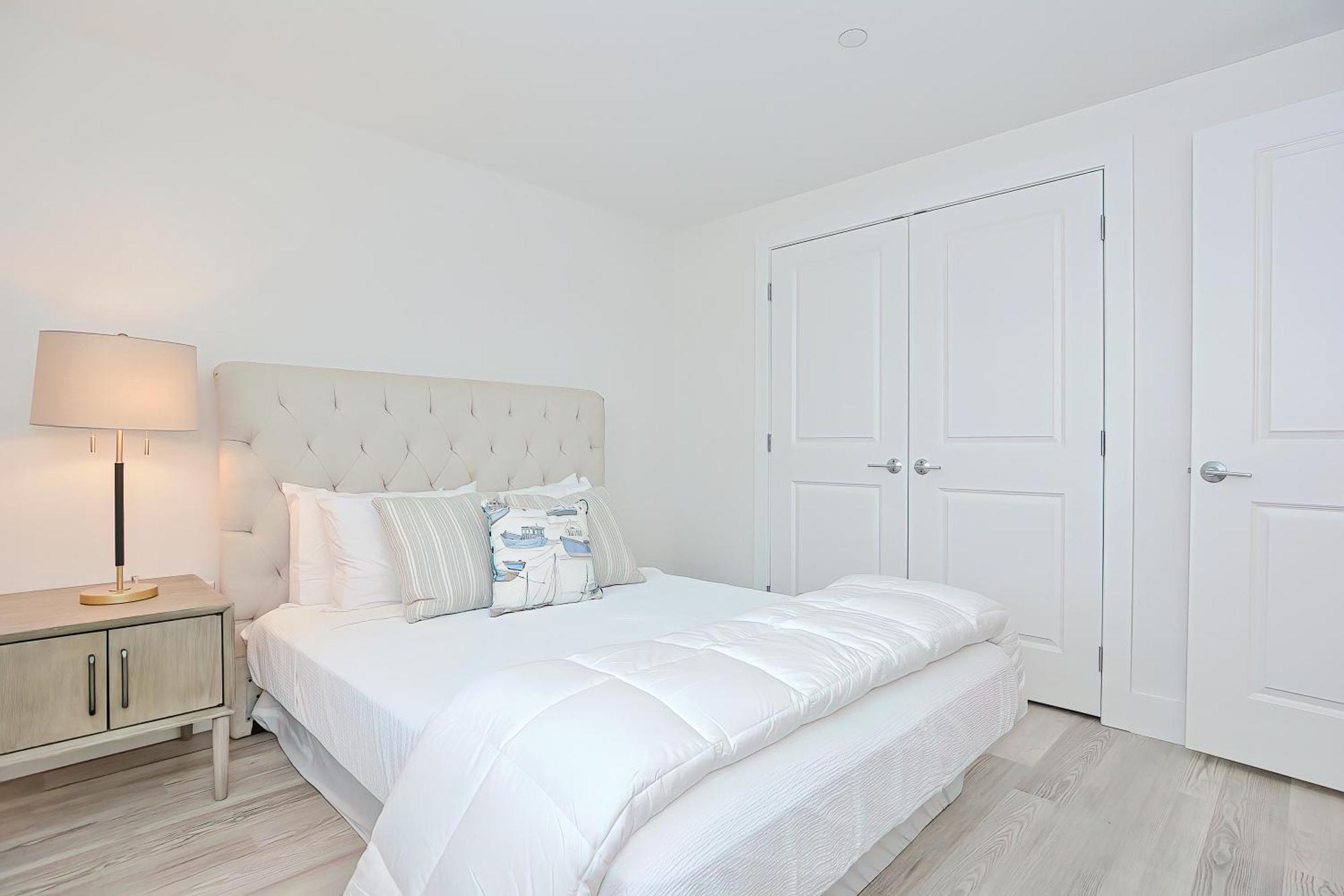 Harbourtown Suites On Plymouth Harbor Extérieur photo