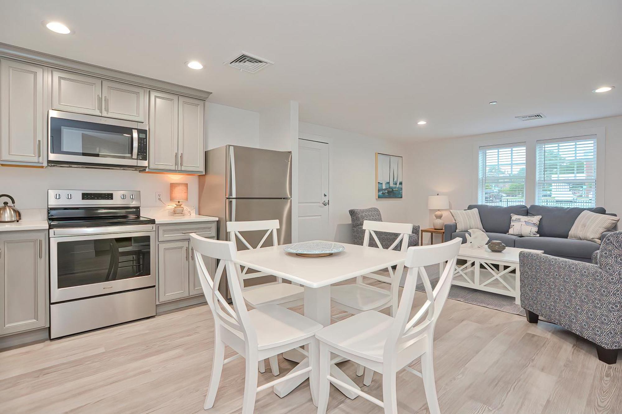 Harbourtown Suites On Plymouth Harbor Extérieur photo
