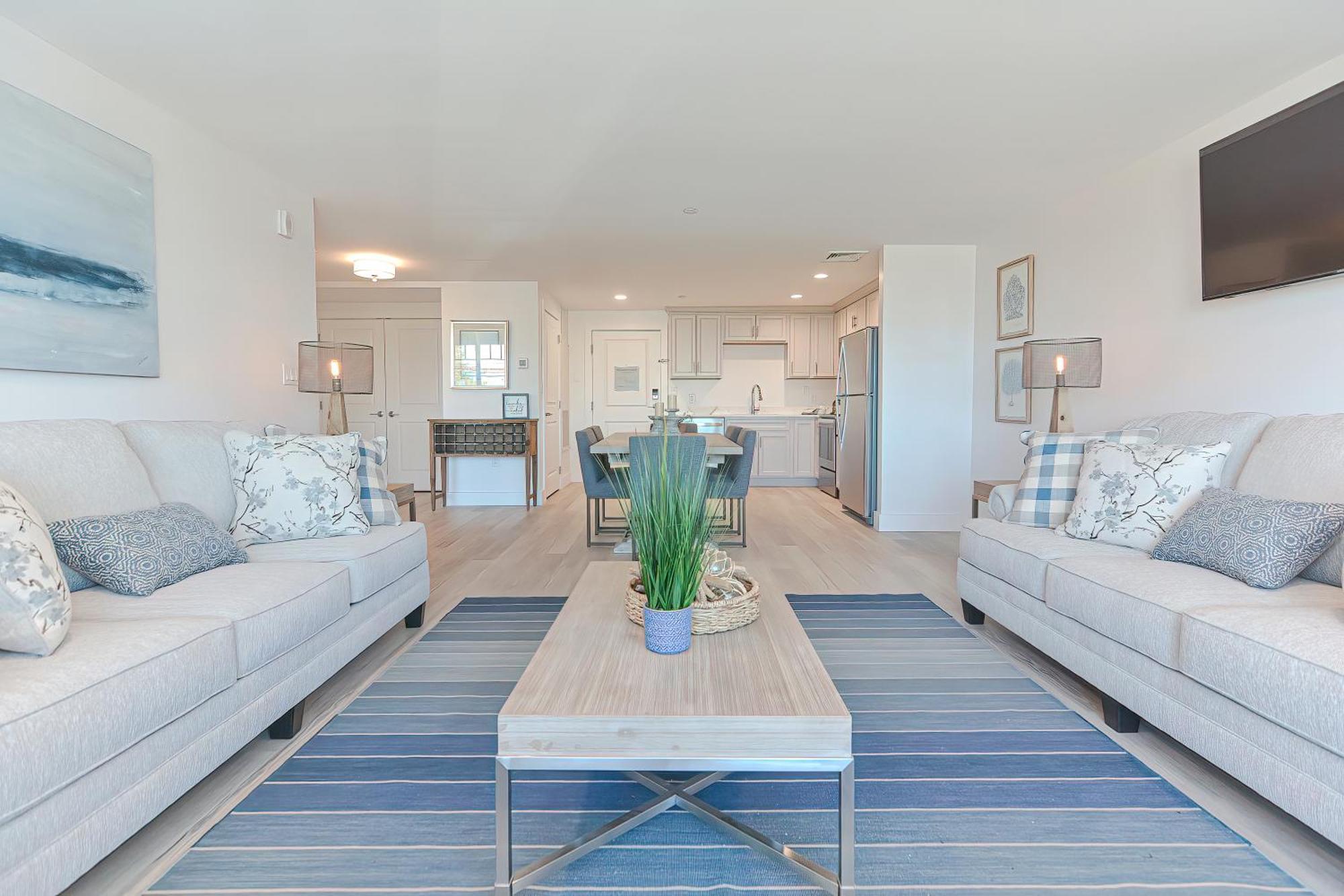 Harbourtown Suites On Plymouth Harbor Extérieur photo