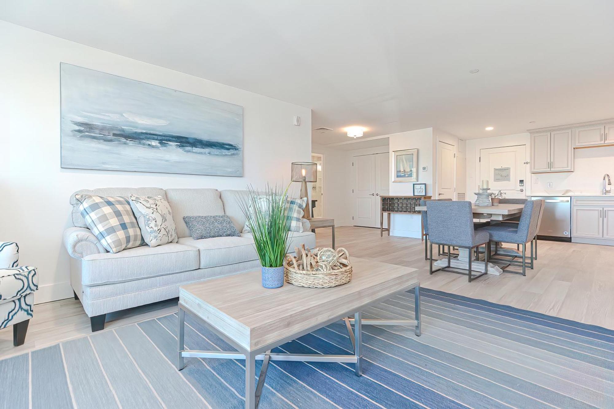 Harbourtown Suites On Plymouth Harbor Extérieur photo